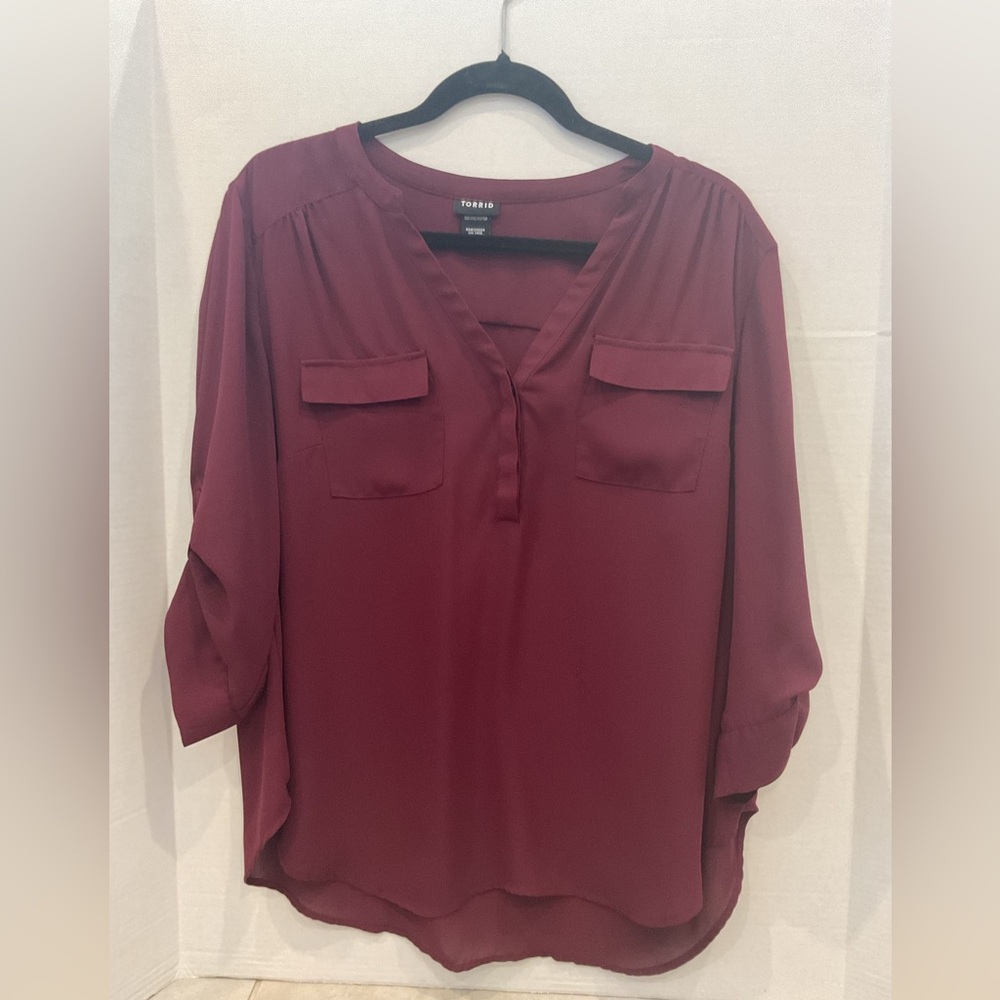 Torrid 3/4 sleeve shear burgundy blouse